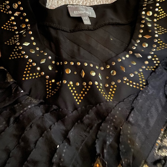 Woman’s frilly Tank Top! Black with gold inlay metallic! Size 2 X- pre owned - Picture 3 of 9